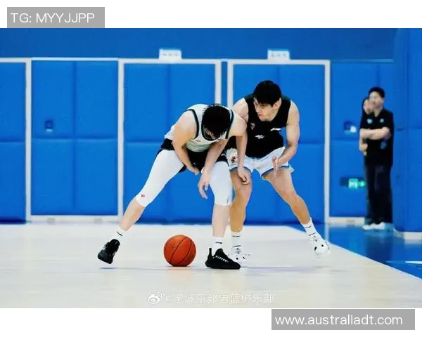 宁波男篮强势领先辽宁男篮展现出色团队配合与战术执行力