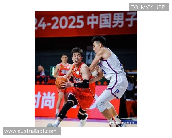 辽宁郭艾伦带领球队奋勇争先展现篮球风采与个人魅力的精彩瞬间