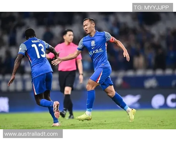 吴曦精彩进球助力上海申花赢得关键胜利展现球队强大实力 吴曦精彩进球助力上海申花赢得关键胜利展现球队强大实力